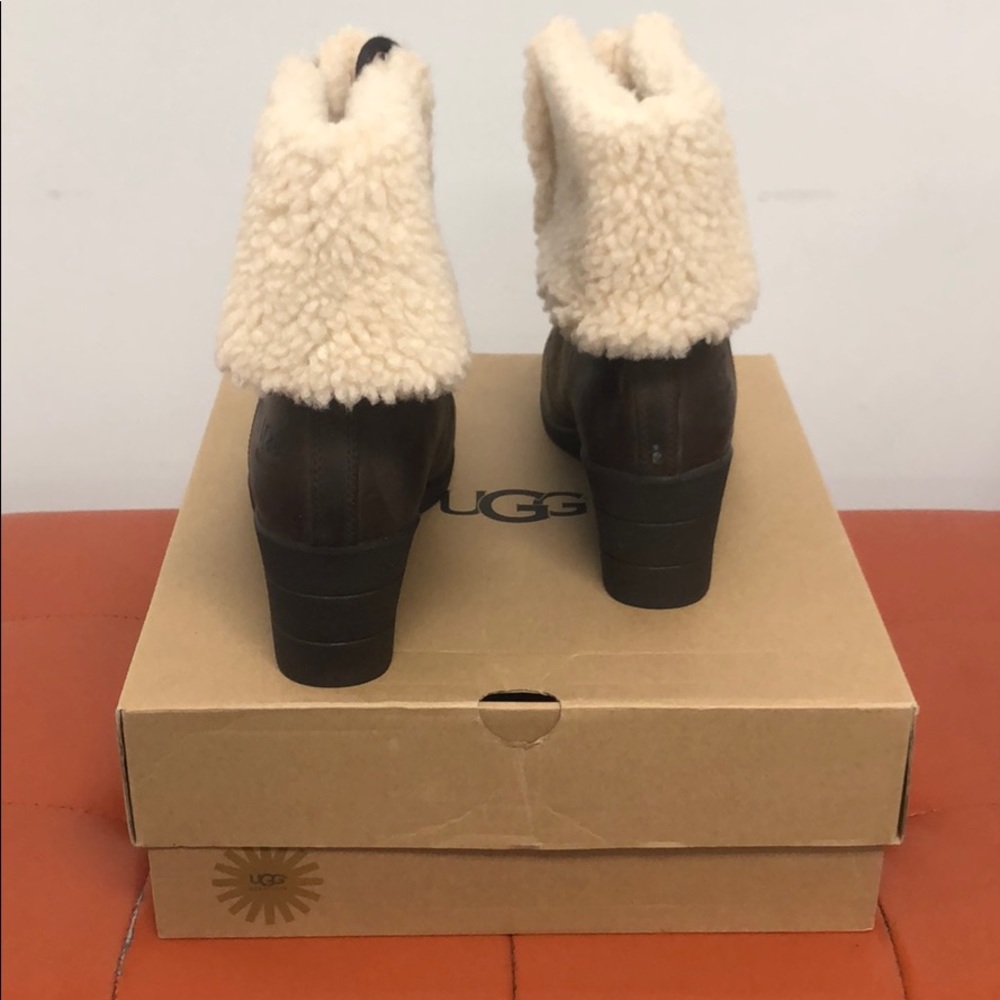 UGG - Picture 3 of 5